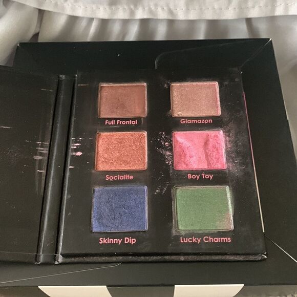 AUTHENTIC Too Faced Insurance Policy Eyeshadow - Picture 2 of 2